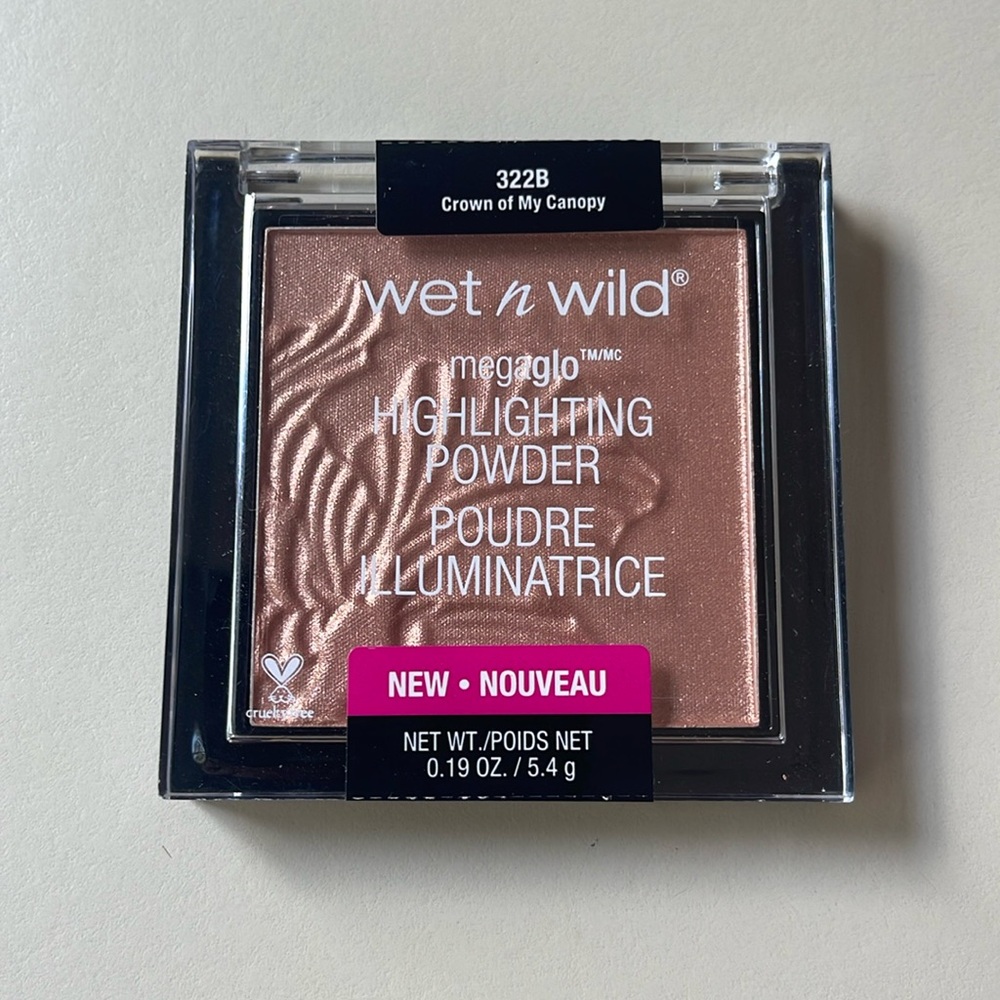 wet n wild megaglo Highlighting Powder in Crown of My Canopy